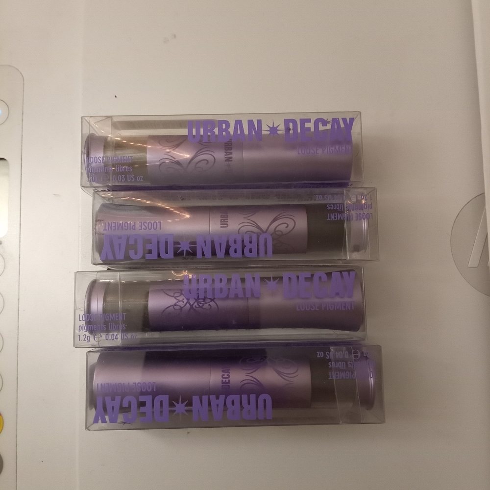 Urban decay loose pigment